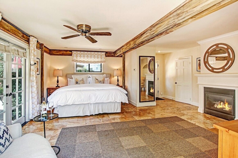 Studio Suite, 1 King Bed, Courtyard View, Ground Floor photo 2