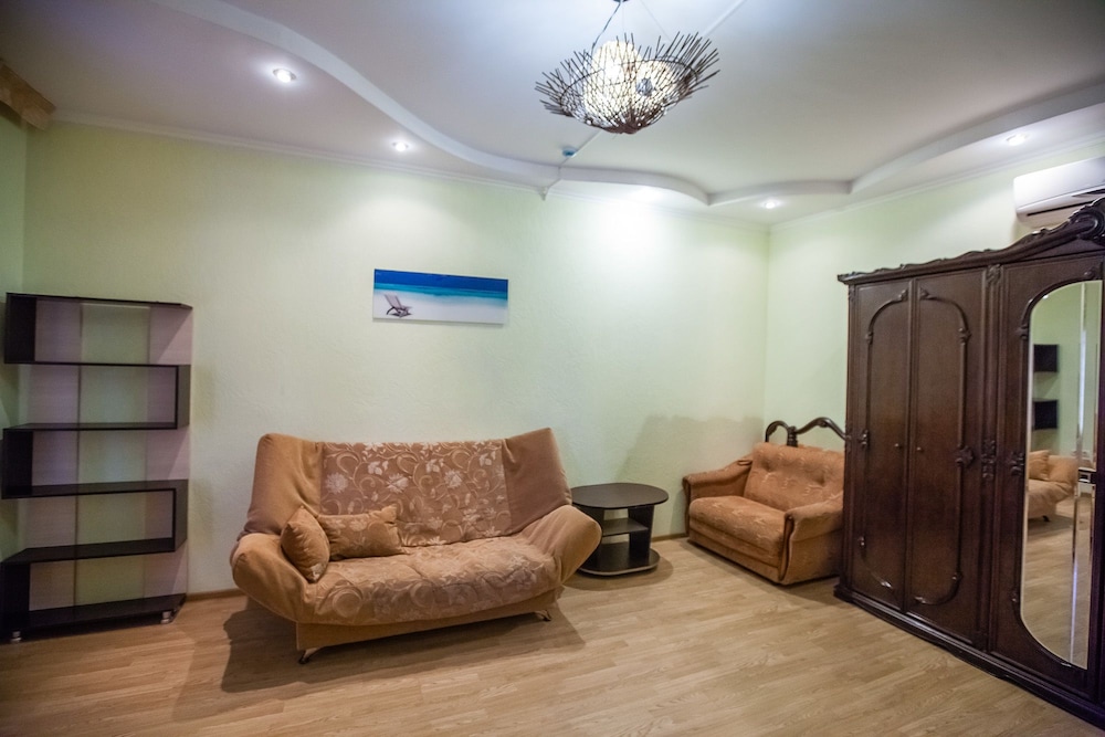 Family Room photo 2