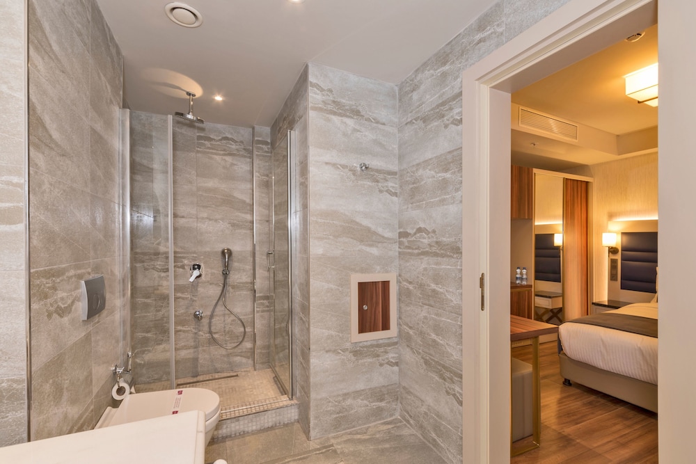 Deluxe Double or Twin Room, 1 Bedroom thumbnail 6