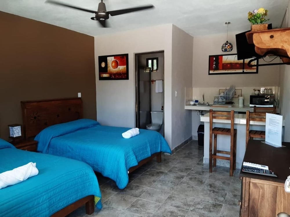 Family Studio Suite, Pool View photo 1