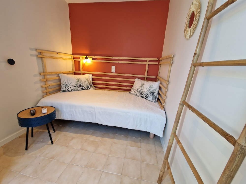 Family Room, 1 Bedroom, Bathtub photo 1
