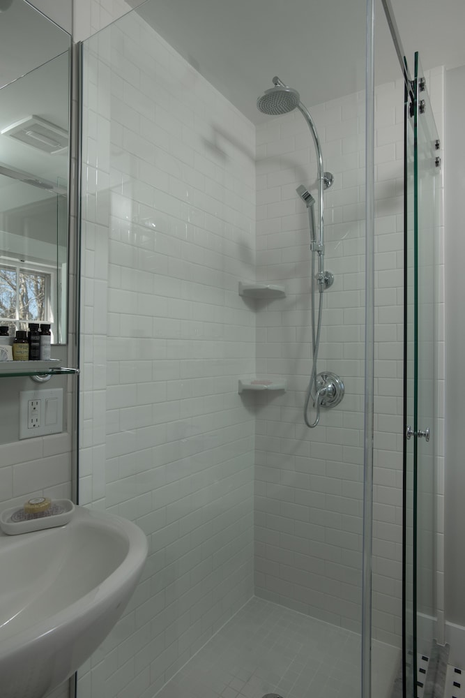 Killarney Room photo 2