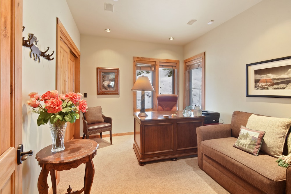 Townhome, Multiple Beds, Hot Tub, Mountain View (Wulf's Lodge at Olympic Valley) photo 2
