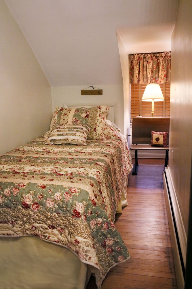 Deluxe Cottage, 2 Bedrooms, Private Bathroom photo 3