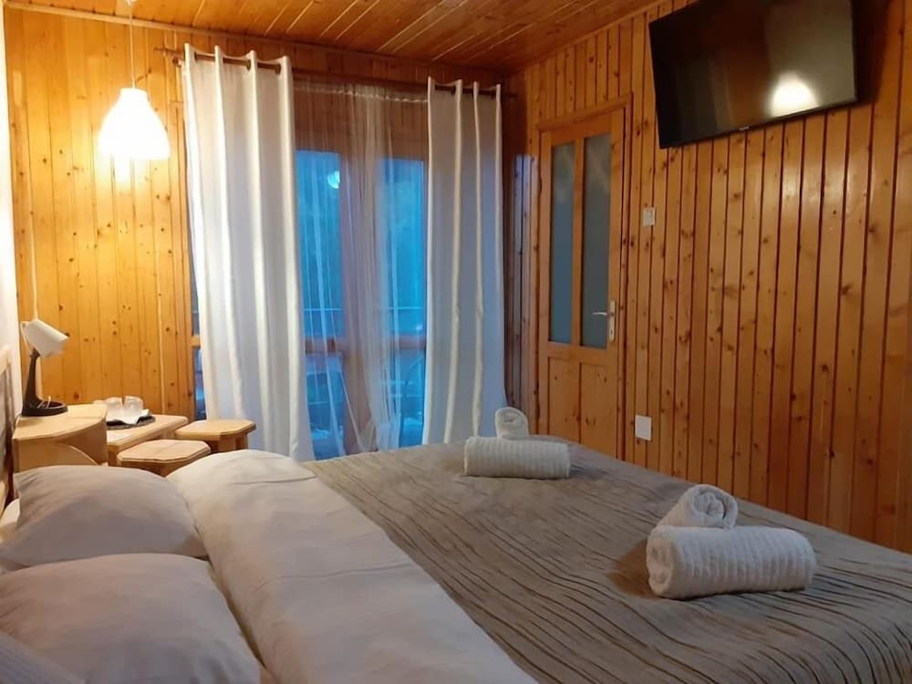 Comfort Triple Room, Balcony, Mountain View