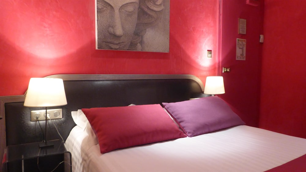 Economy Double Room - Photo 3