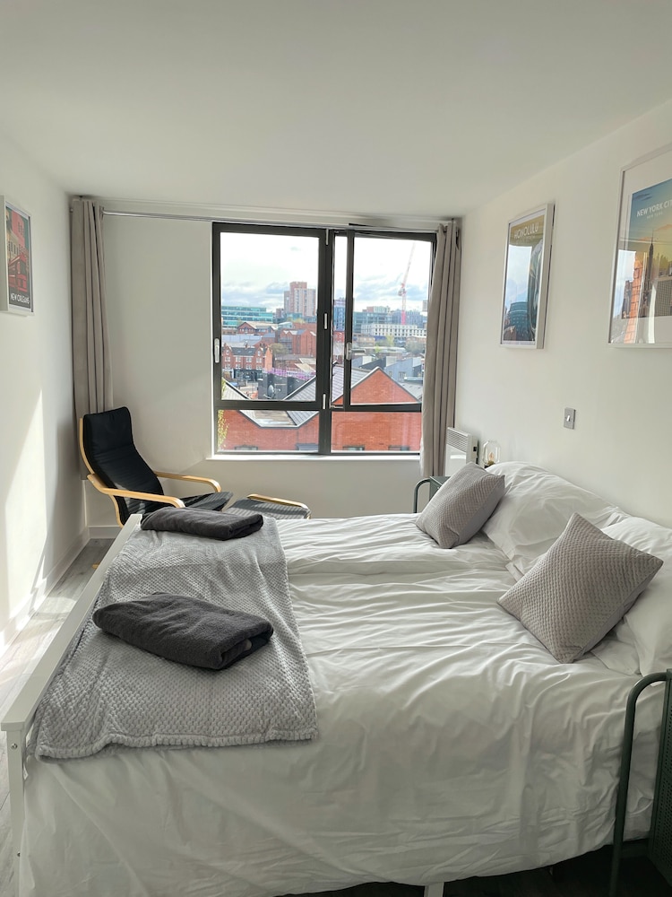 Apartment photo 2