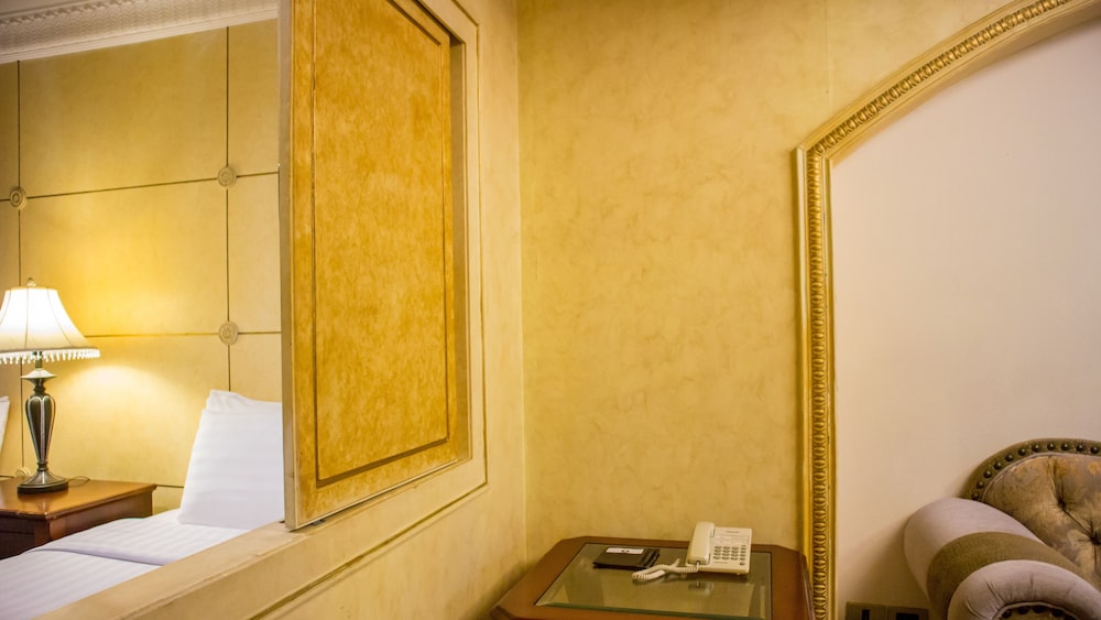 Family Suite - Photo 9