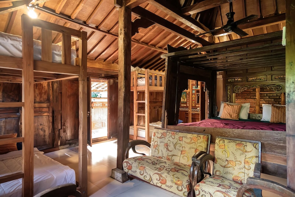 Family Room - Photo 6
