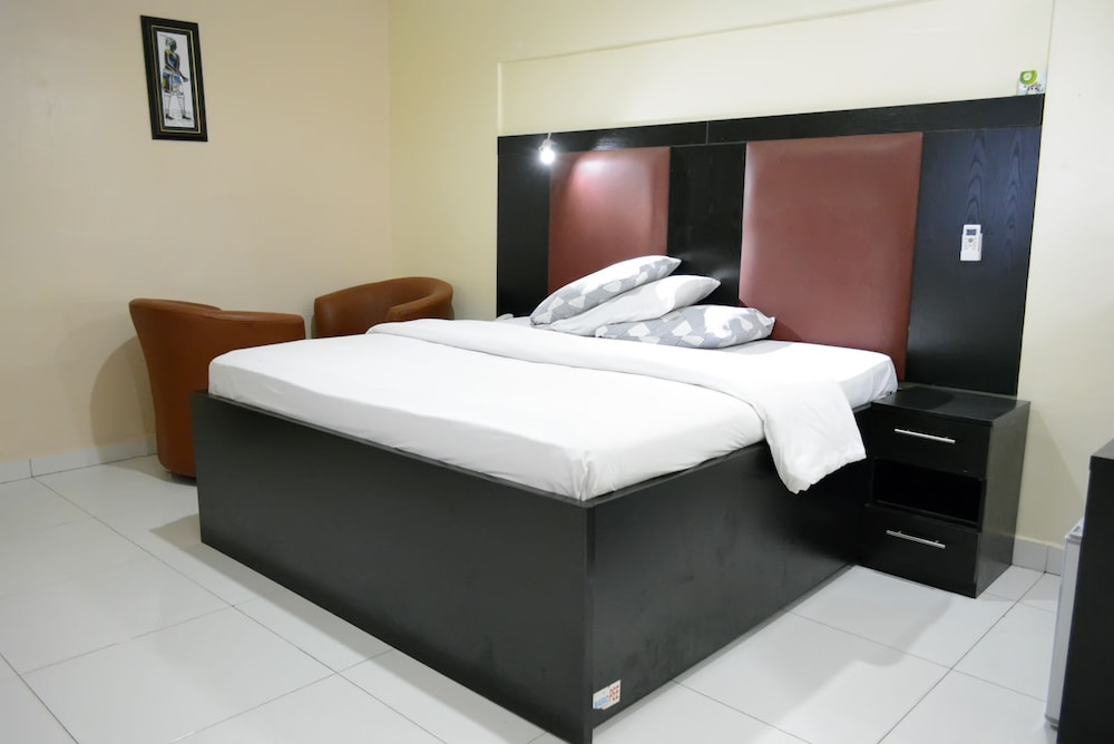 Luxury Apartment, 2 Bedrooms, City View photo 3