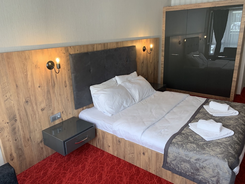 Basic Double Room, City View photo 3