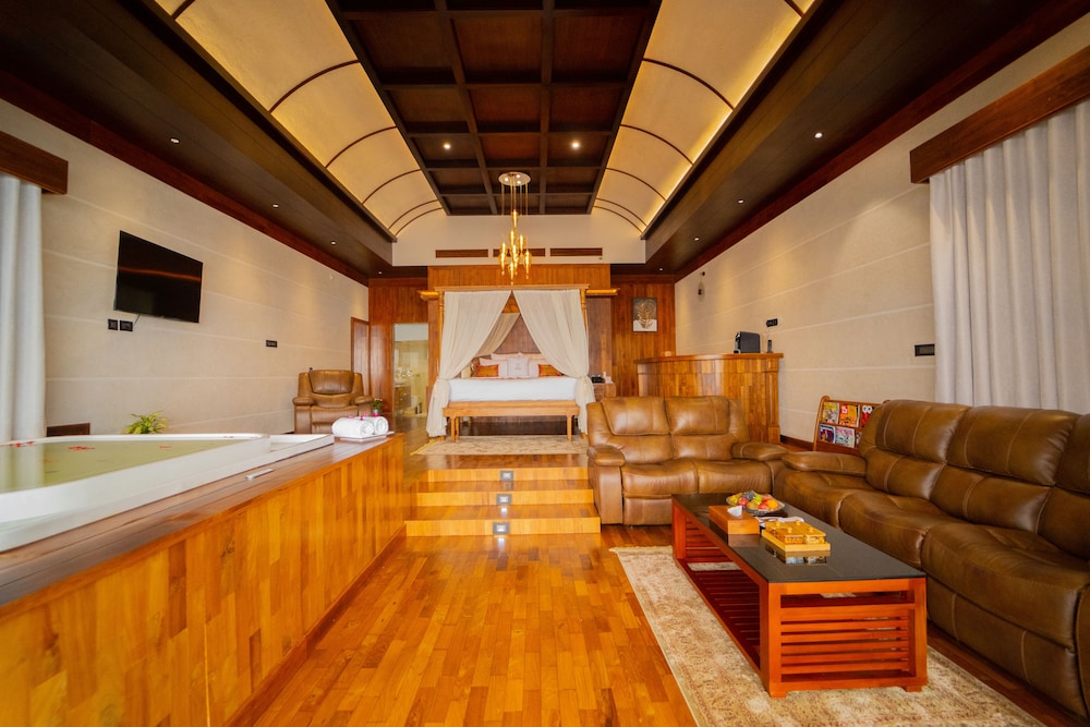 Royal Suite - Photo 2