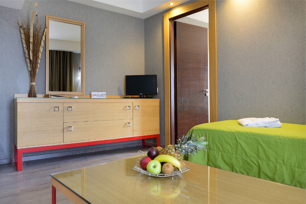 Family Suite - Photo 10