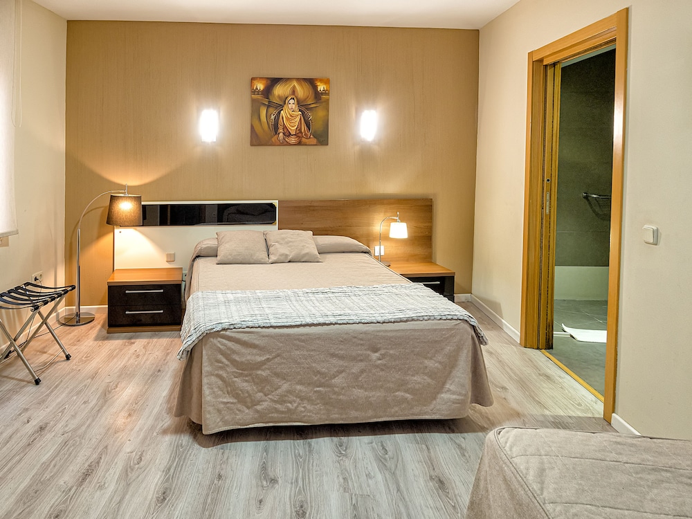 Habitación Triple Estándar (1 Cama Doble y 1 Cama Individual)