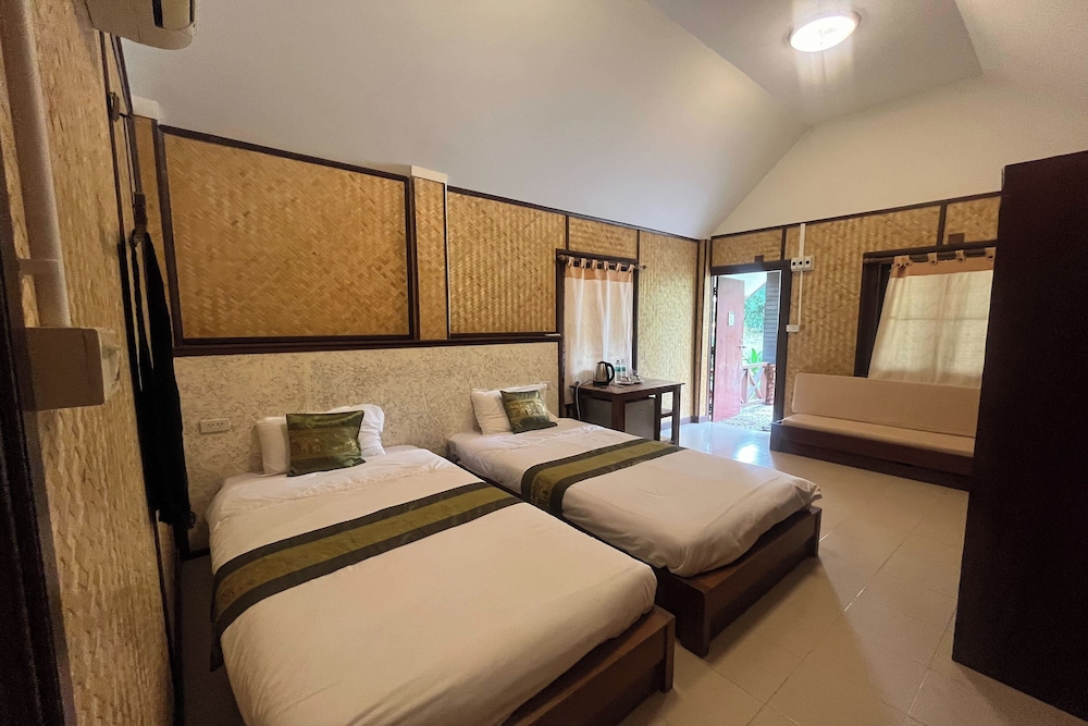 Deluxe VIP Twin Room