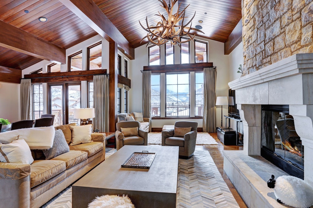 Condo, 5 Bedrooms