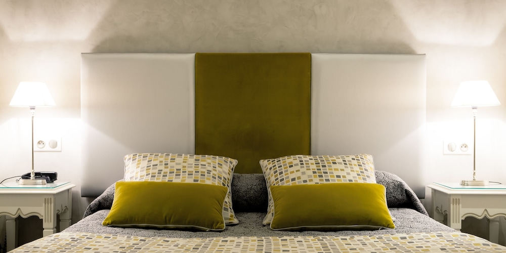 Superior Double or Twin Room - Photo 6