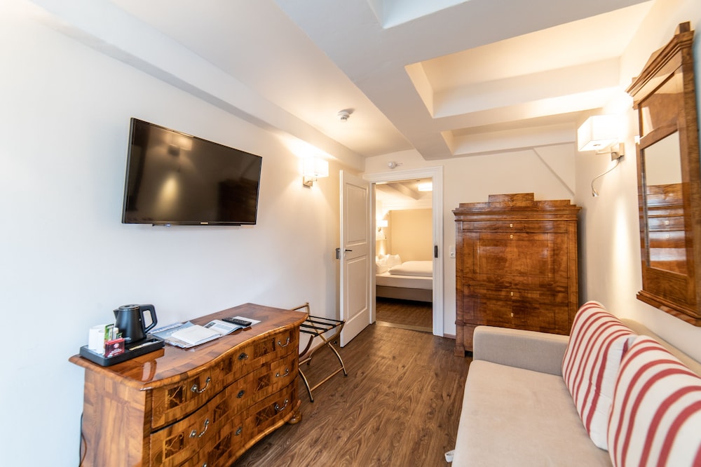 Deluxe Double Room photo 2
