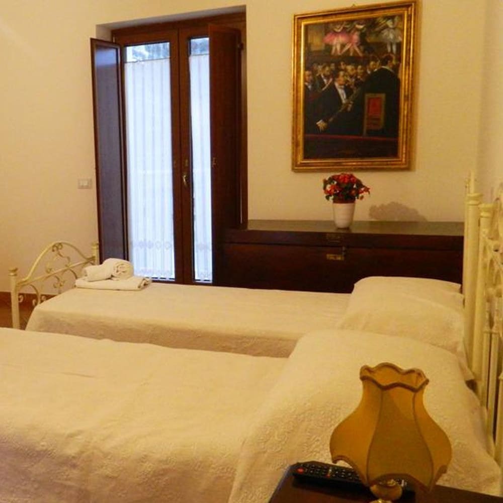Double or Twin Room photo 1