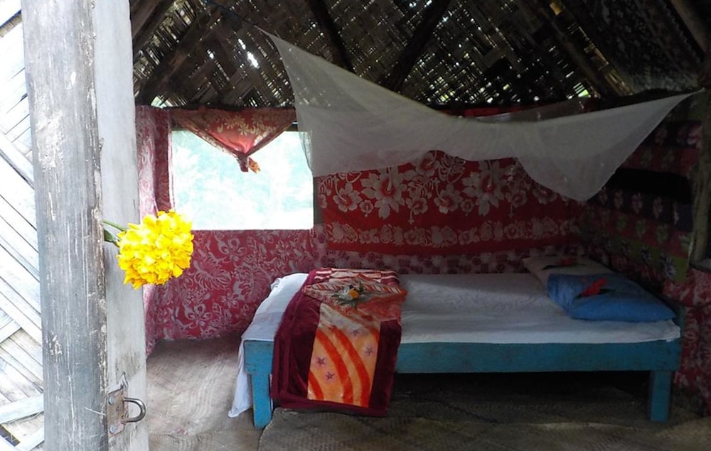 Traditional Tree House, 1 Bedroom, Smoking, Garden View photo 2