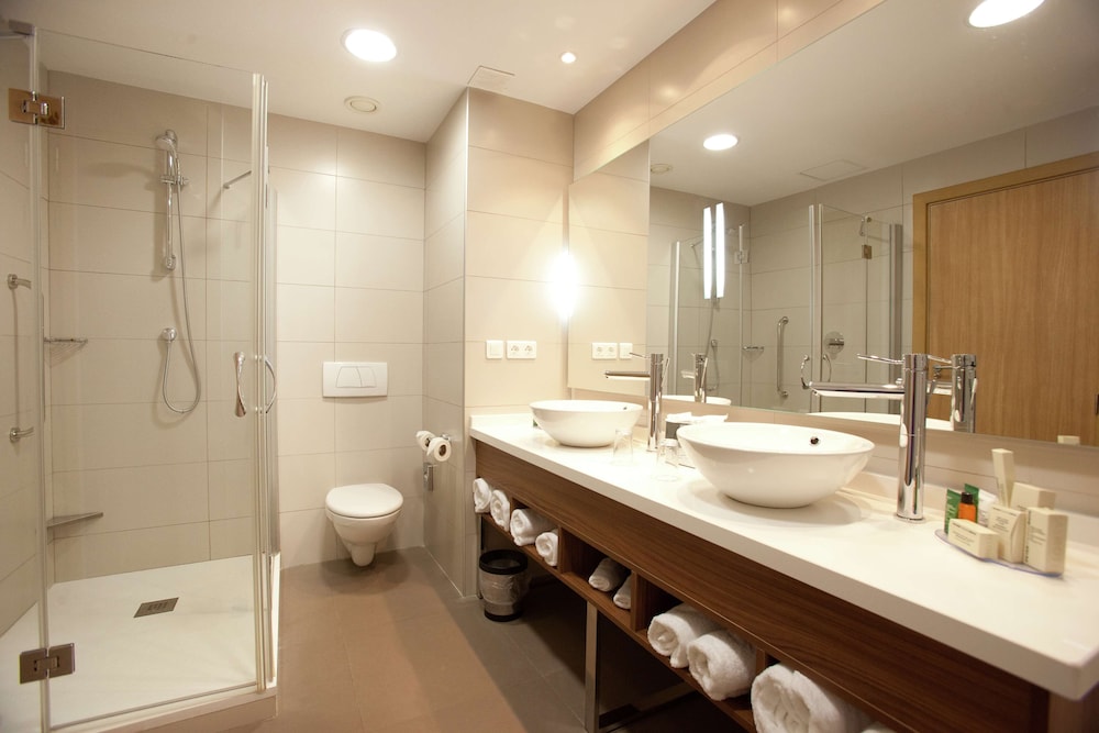 Suite, 1 Bedroom thumbnail 6