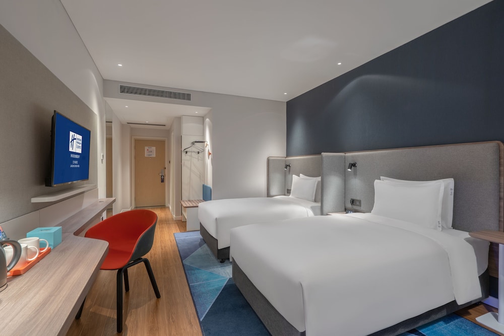 Standard Room, 2 Twin Beds - Photo 6
