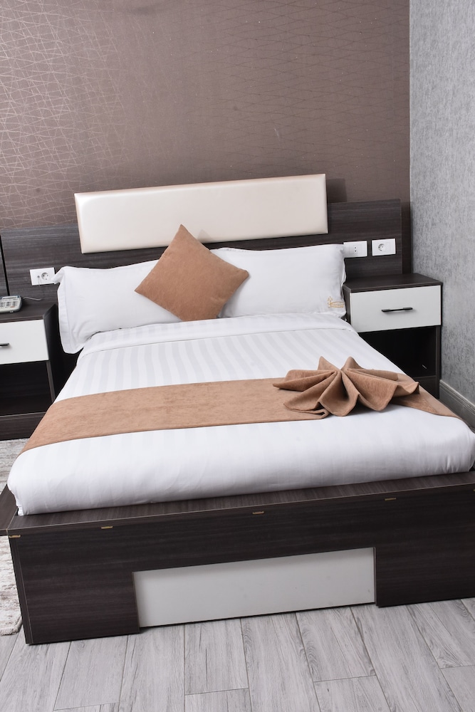 Family Double Room, City View