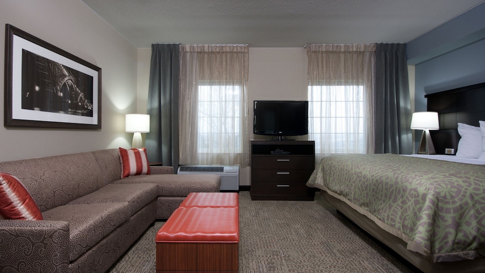 Studio Suite, 1 King Bed, Accessible, Kitchen (Mobility) photo 2
