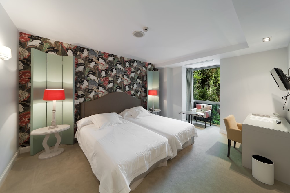Superior Double or Twin Room with Balcony - Photo 3