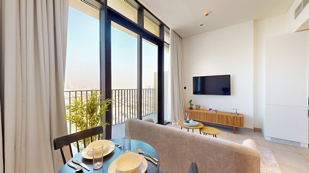 Luxury Apartment photo 2