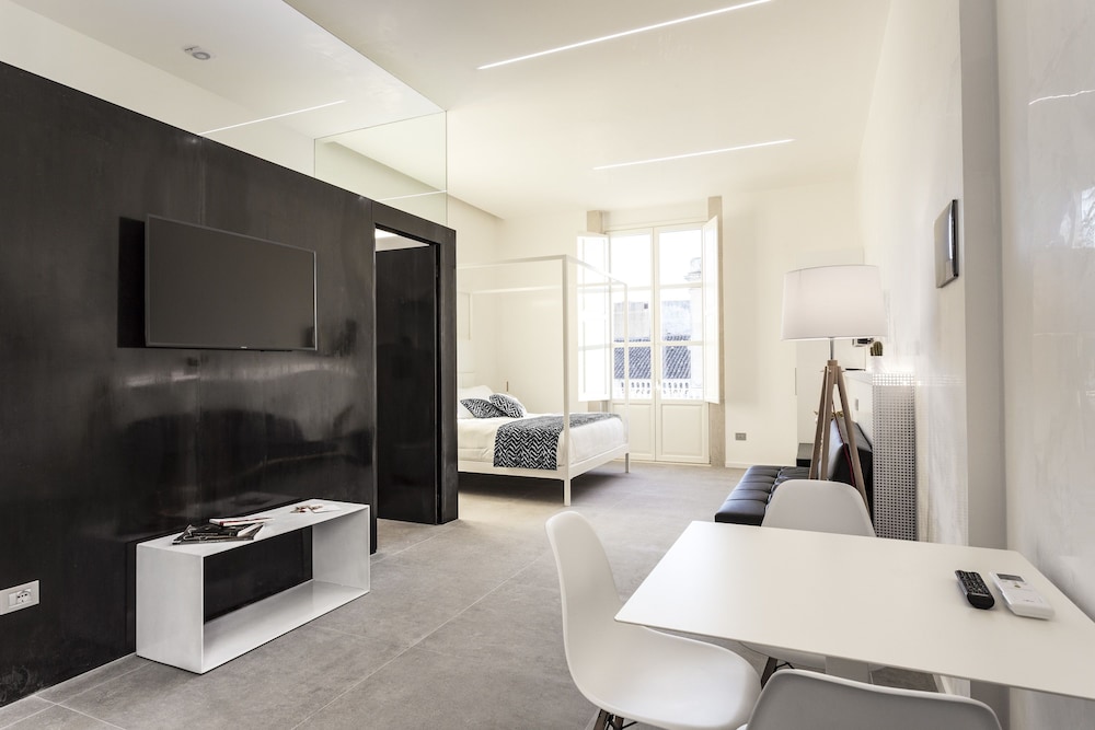Studio Suite, City View photo 3