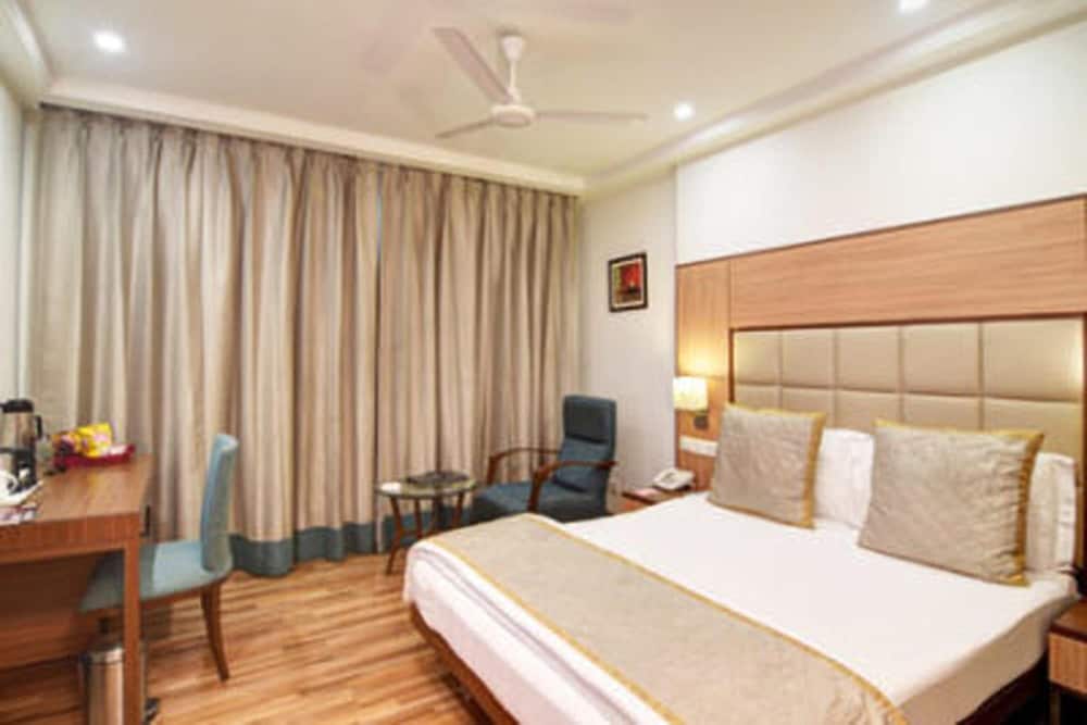 Executive Room, 1 Double Bed, Non Smoking - Photo 6