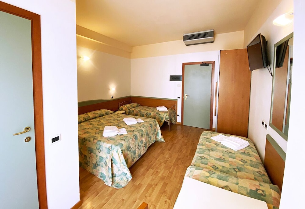 Comfort Room, Balcony photo 2