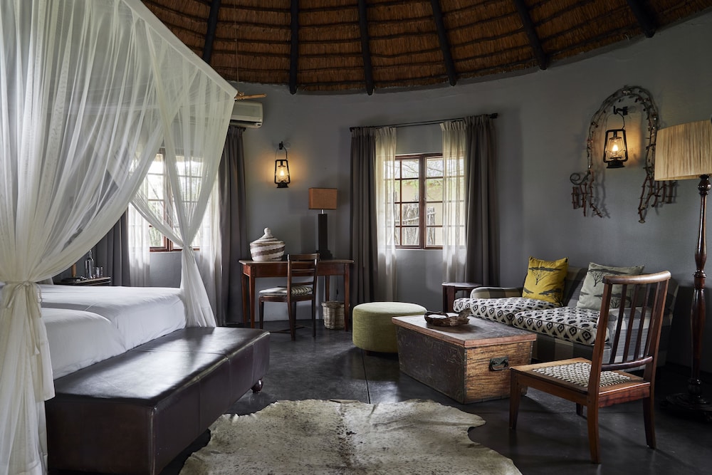 Luxury Bungalow photo 2