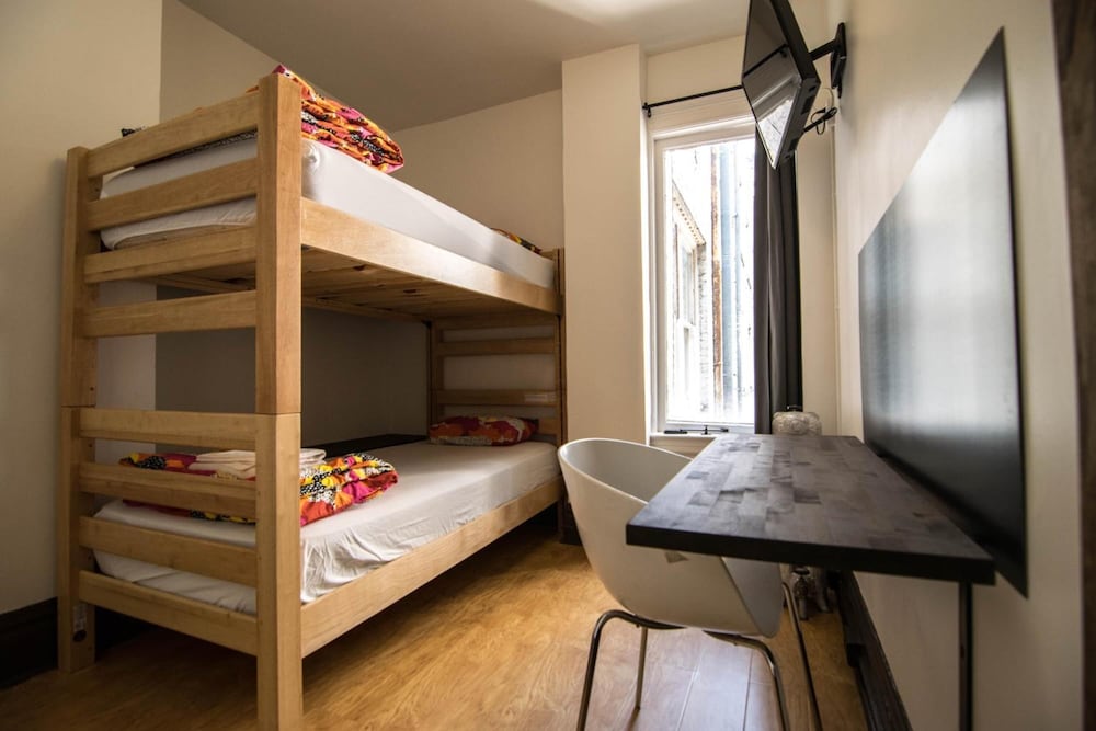 Bartlett Economy Bunks, Hall Bath Longstay - Photo 11