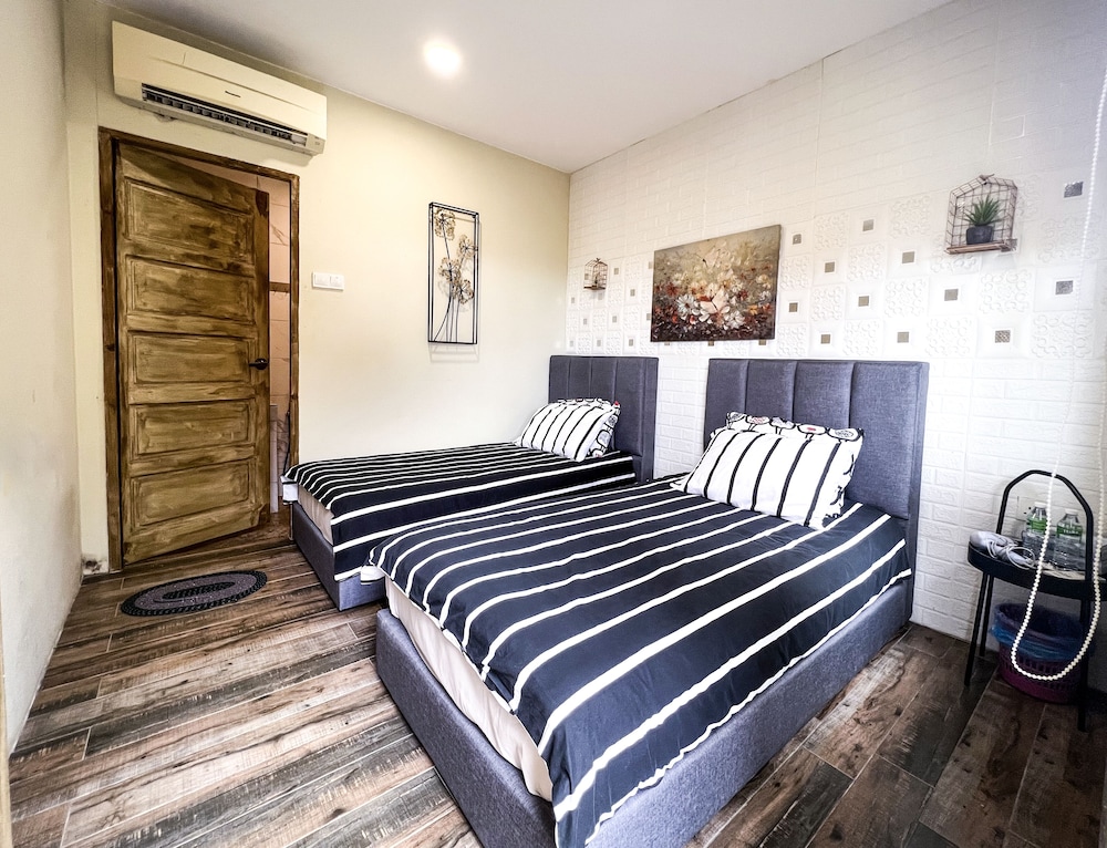 Basic Double Room, 2 Twin Beds photo 1