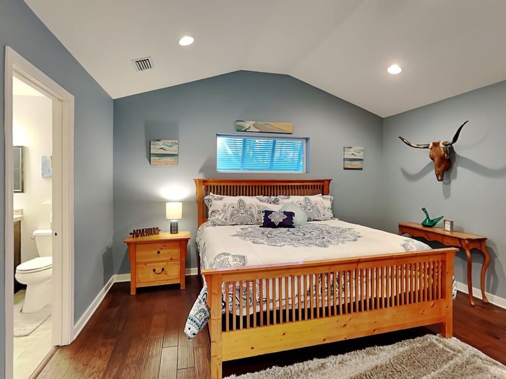 Condo, Multiple Beds, Patio (Sun Harbor Cottage #12 - Pet Friendly)