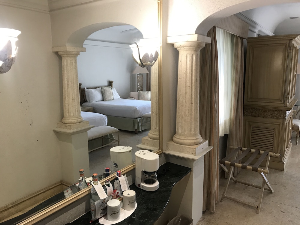 Double Room (Kids Stay Included) - Photo 5