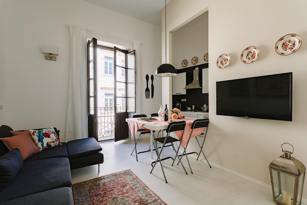 Apartment photo 1