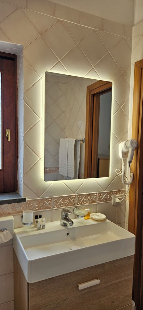 Superior Apartment, 2 Bedrooms thumbnail 6