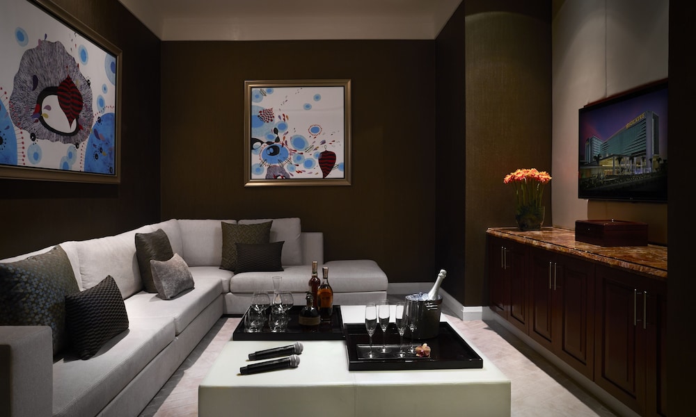 Grand Suite photo 2