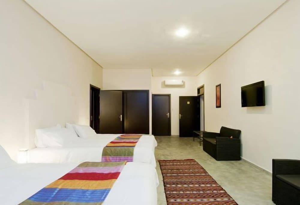 Quadruple Room - Photo 1