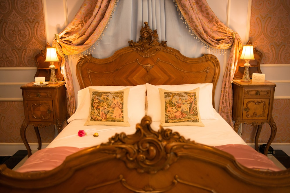 Luxury Suite photo 3