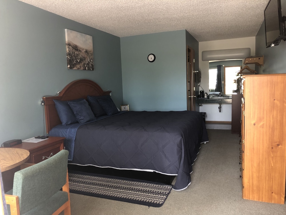 Standard Single Room, 1 King Bed