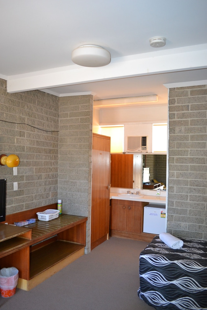 Twin Room, 2 Twin Beds - Photo 3