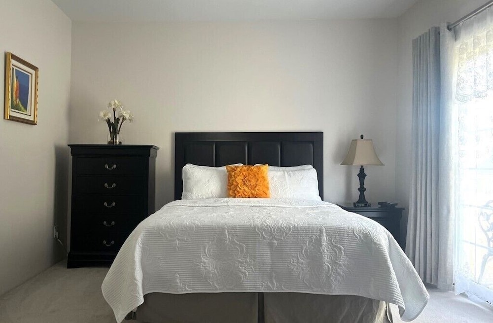 Junior Room, 1 Queen Bed, Balcony