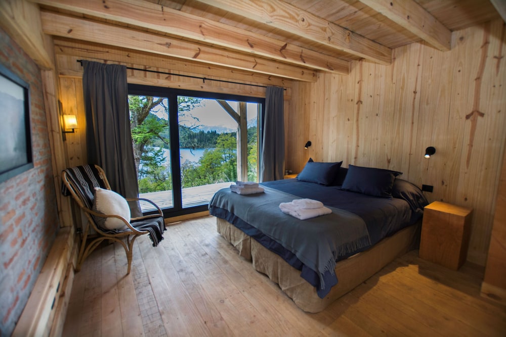 Standard Room, Balcony, Lake View photo 1