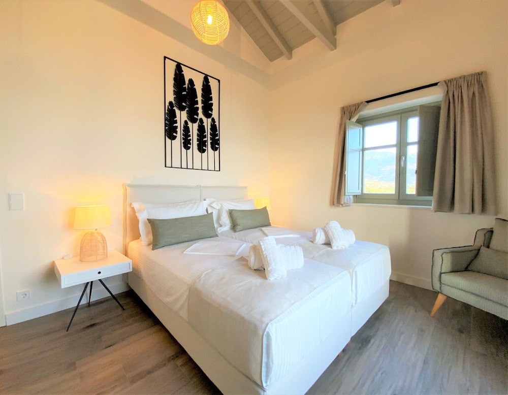 Deluxe Villa, 2 Bedrooms, Pool View