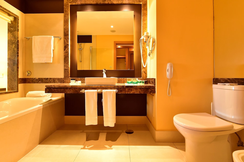 Classic Twin Room, Pool View - Photo 3