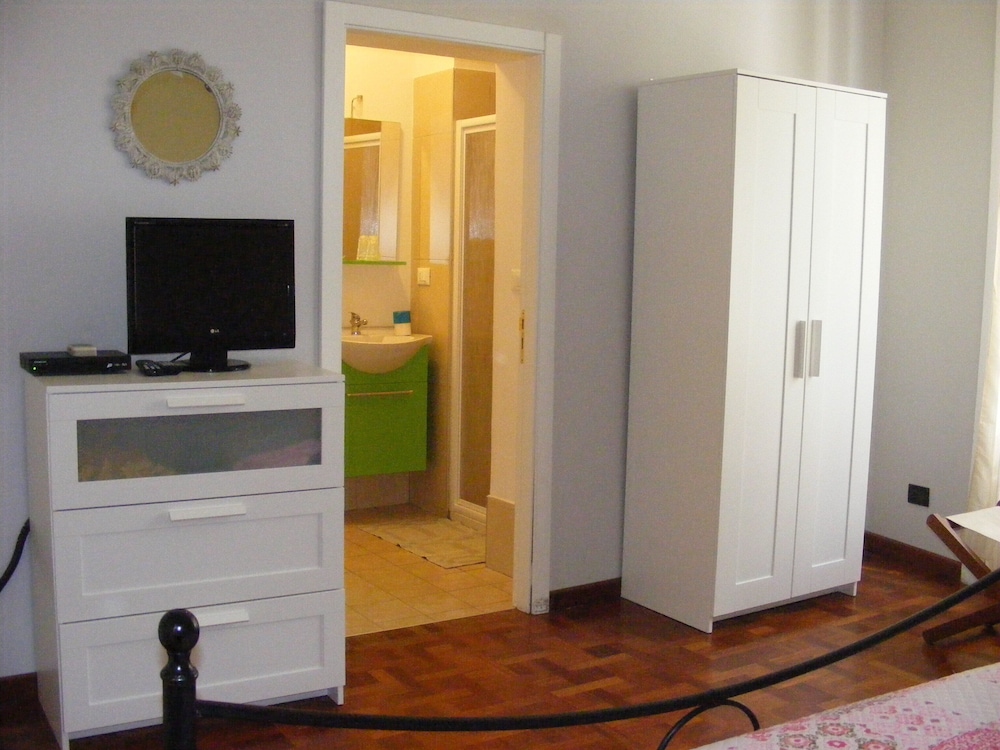 Comfort Triple Room, Private Bathroom photo 2